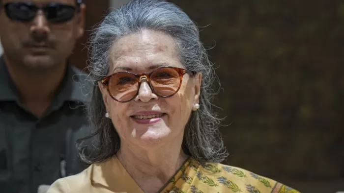 नागरिकता और मतदाता सूची विवाद में सोनिया गांधी को कोर्ट से राहत