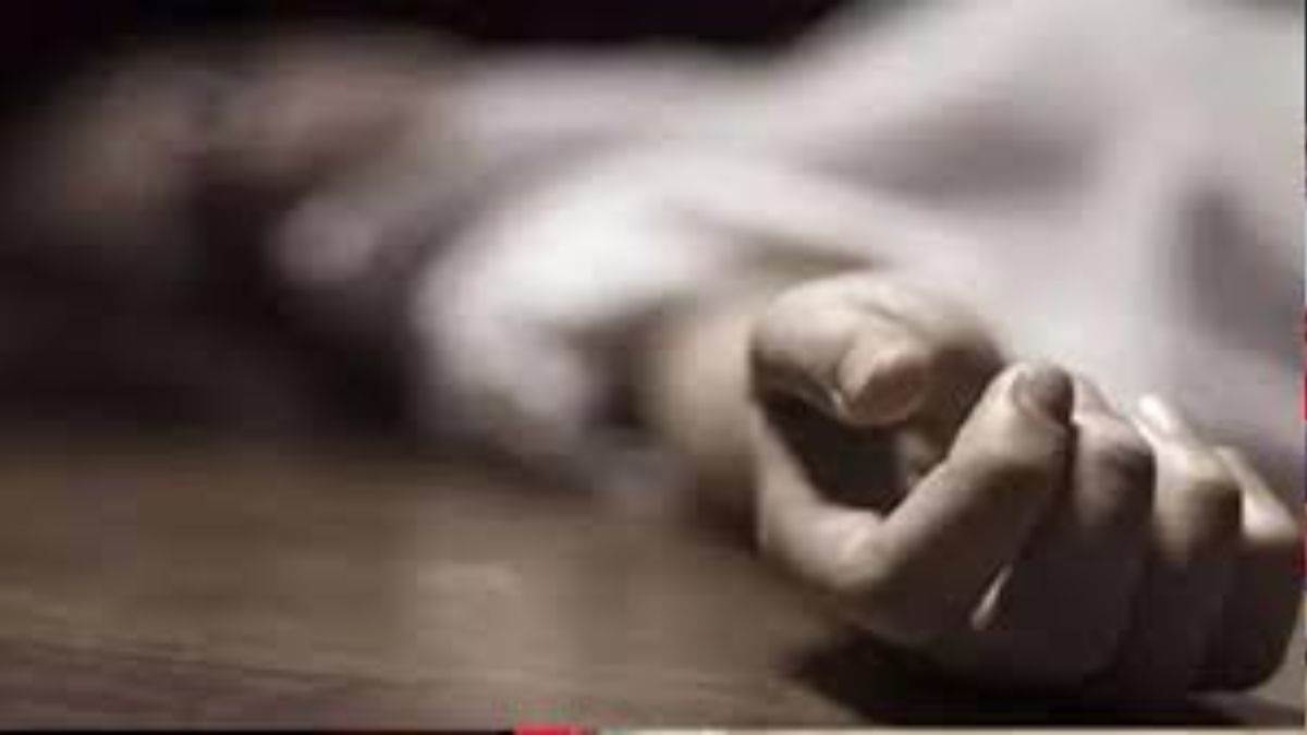 https://www.jagranimages.com/images/newimg/11092025/11_09_2025-suicide_attempt__1_24043786.jpg