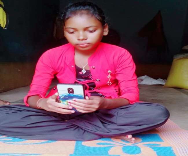 गणेश हांसदा फ़ेलोशिप 2021 की स्क्रीनिंग परीक्षा में चयनित 12 बच्चों ने ऑनलाइन साक्षात्कार में भाग लिया।