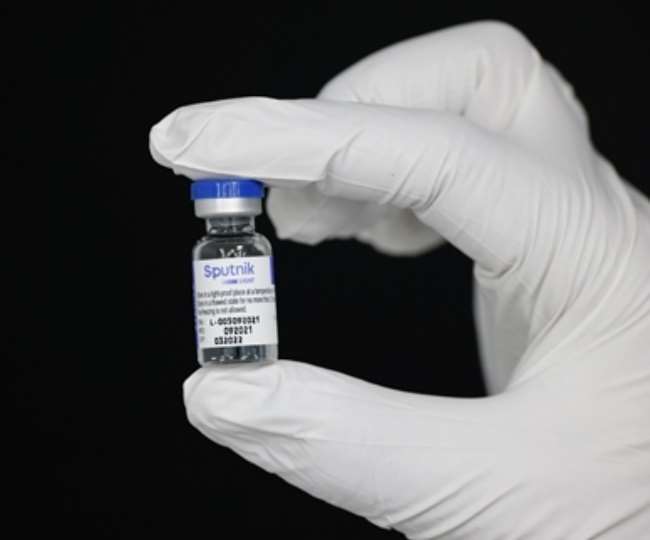 रूस पर चोरी करके स्पूतनिक वैक्सीन बनाने का आरोप।(फोटो: फाइल)