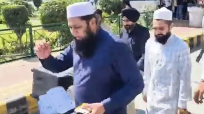 Amritsar पहुंचे पाकिस्तानी क्रिकेटर इंजमामुल हक