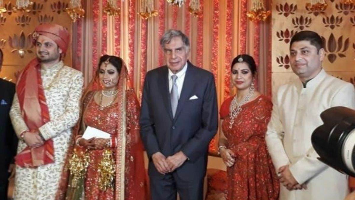 https://www.jagranimages.com/images/newimg/11102024/11_10_2024-sunil_wedding_tata_23813997.jpg