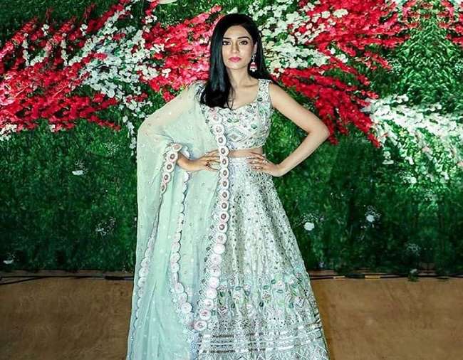 arnab goswami arrested film vivah actress amrita rao demands release of him says we want arnab back