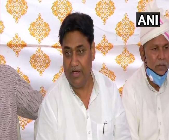 उन्होंने कहा, सरकार अपने दोस्तों के लिए सब कर रही है लेकिन आम आदमी के लिए कोई सहानूभूति नहीं