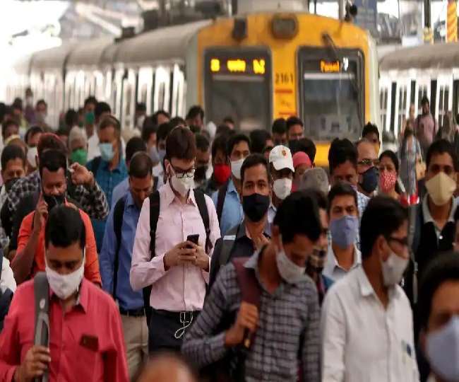 छठ से लौटने वालों के लिए रेलवे ने यूपी-बिहार से कई स्पेशल ट्रेनें चलाई हैं।