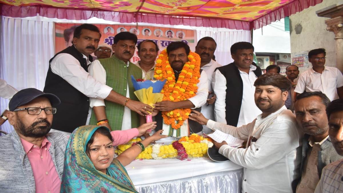 up congress president brijlal khabri filled the enthusiasm among the office bearers and workers of prayagraj regarding nikay chunav