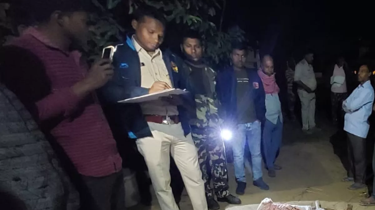 जमुई : चिकित्सक ने जैसे ही लगाया सूई, बच्चा छटपटाकर हो गया शांत, अनमोल को  हुआ था सर्दी व बुखार - Anmol dies of cold and fever in Jamui, doctor had  put needle