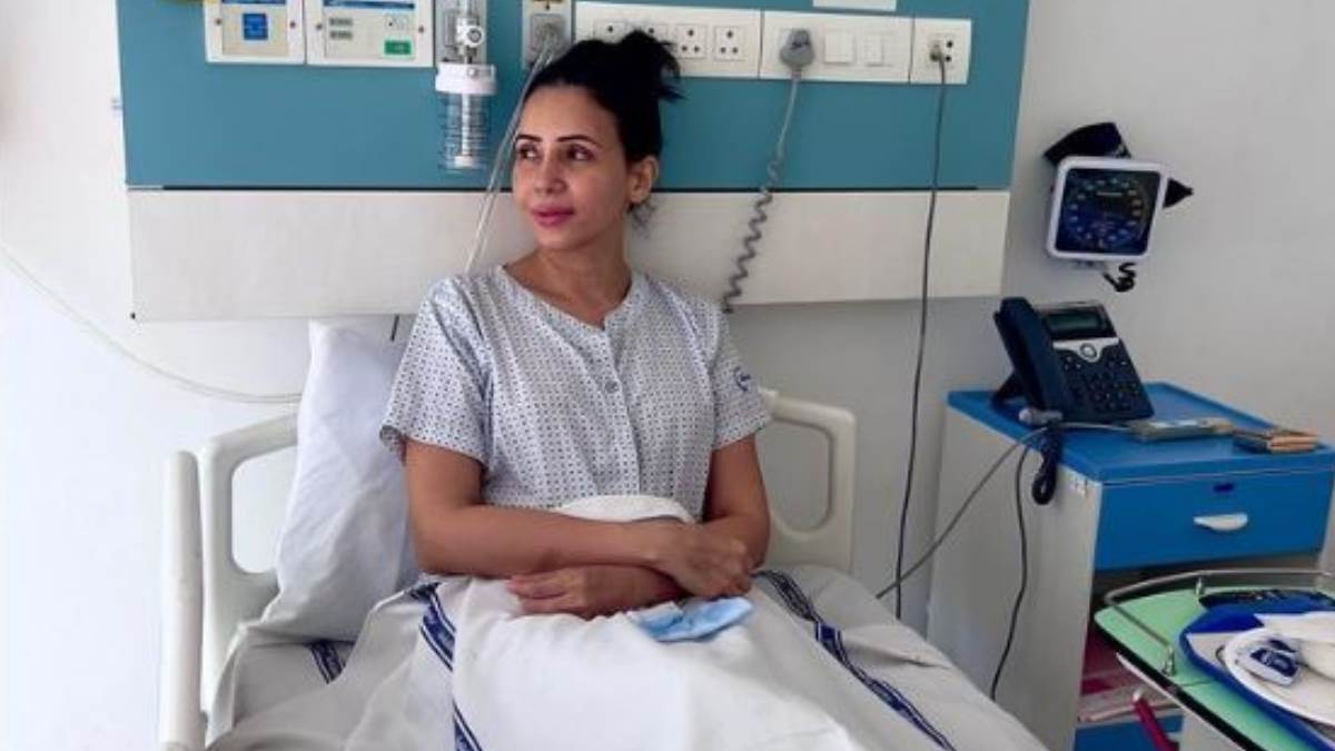 https://www.jagranimages.com/images/newimg/11112022/11_11_2022-rozlyn_khan_cancer_23197981.jpg