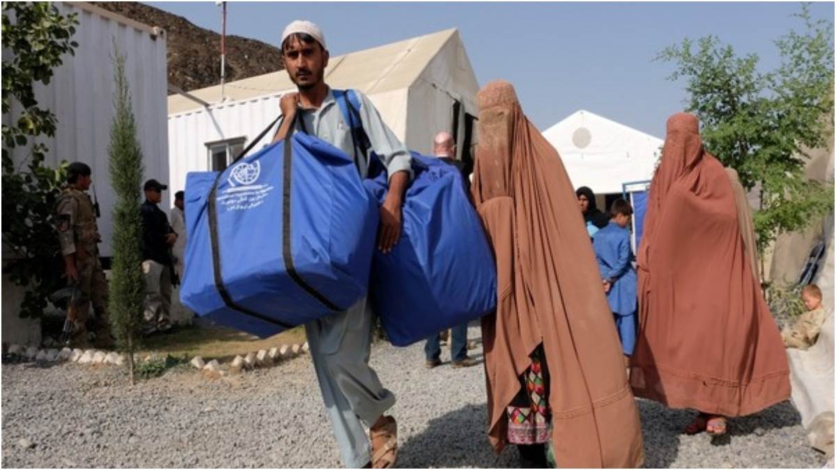 https://www.jagranimages.com/images/newimg/11112023/11_11_2023-afghan_refugee_23578358.jpg