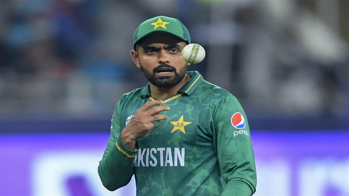 https://www.jagranimages.com/images/newimg/11112023/11_11_2023-babar_azam_23577983.jpg