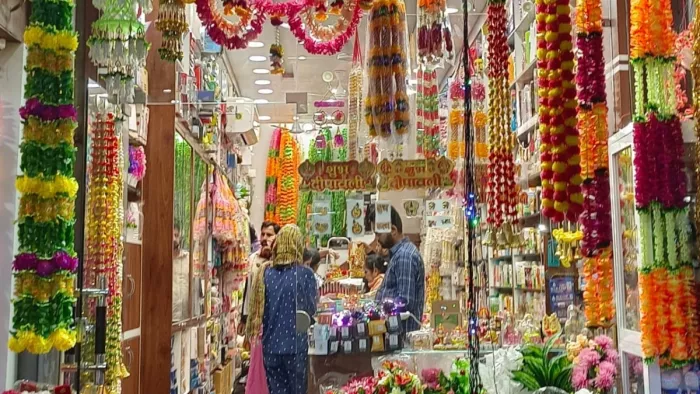 फरीदकोट में दीपावली से एक दिन बाजार में सजी दुकान