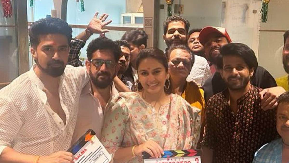 huma qureshi and saqib saleem celebrates diwali pooja in production house elemen3 entertainment announces baby do die do and single salma movies