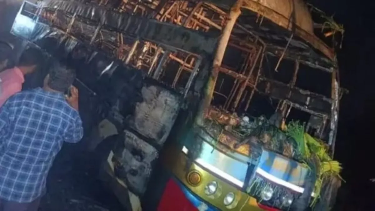 Odisha News : कोलकाता-पारदीप हादसे के बाद दूसरी विशेष बस से बालेश्वर पहुंचे यात्री, सुनाई दर्दनाक अग्निकांड की आपबीती
