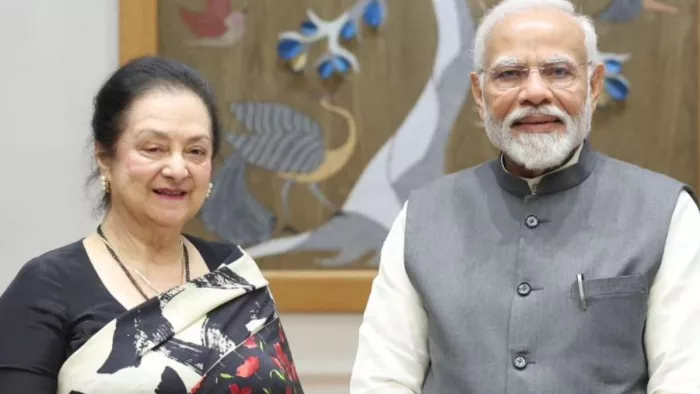 पीएम मोदी से मिलीं सायरा बानो ने याद किया दिलीप कुमार के निधन का दुखद पल। (फोटो क्रेडिट- इंस्टाग्राम)