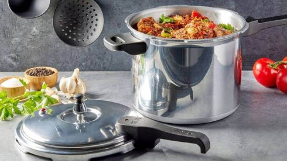 उंगलियां चाटते रह जाएंगे मेहमान! जब 5 लीटर वाले इन Induction Cooker में बनाएंगे लज़ीज खाना