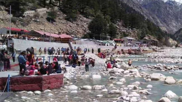 'गंगोत्री में भी गंगा में गिर रहा सीवर, NGT ने जारी किए जांच के निर्देश