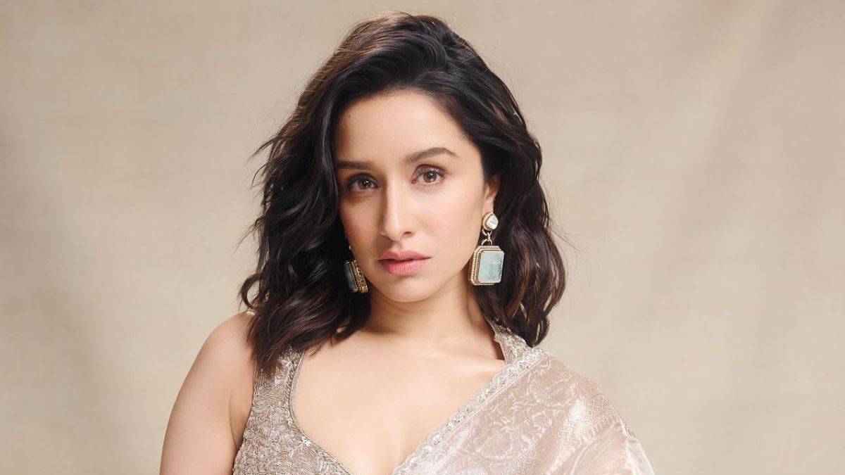 shraddha kapoor reaction to man funny video warning youngsters over actress billboard