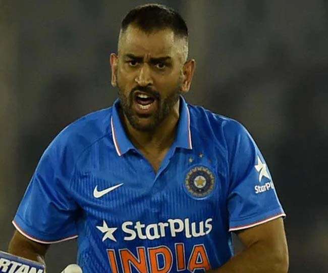 chennai superking s captain m s dhoni sued this i p s officer for defamation of rs 100 crore