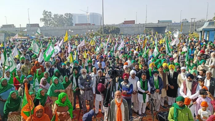 Sonipat News: किसान पंचायत में पंजाब से भारी संख्या में पहुंचे किसान, बनी जाम की स्थिति