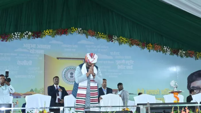 बोकारो पहुंचे सीएम Hemant Soren, सत्यानंद भोक्ता ने कहा- पहली बार आप तक पहुंची है गरीबों की सरकार