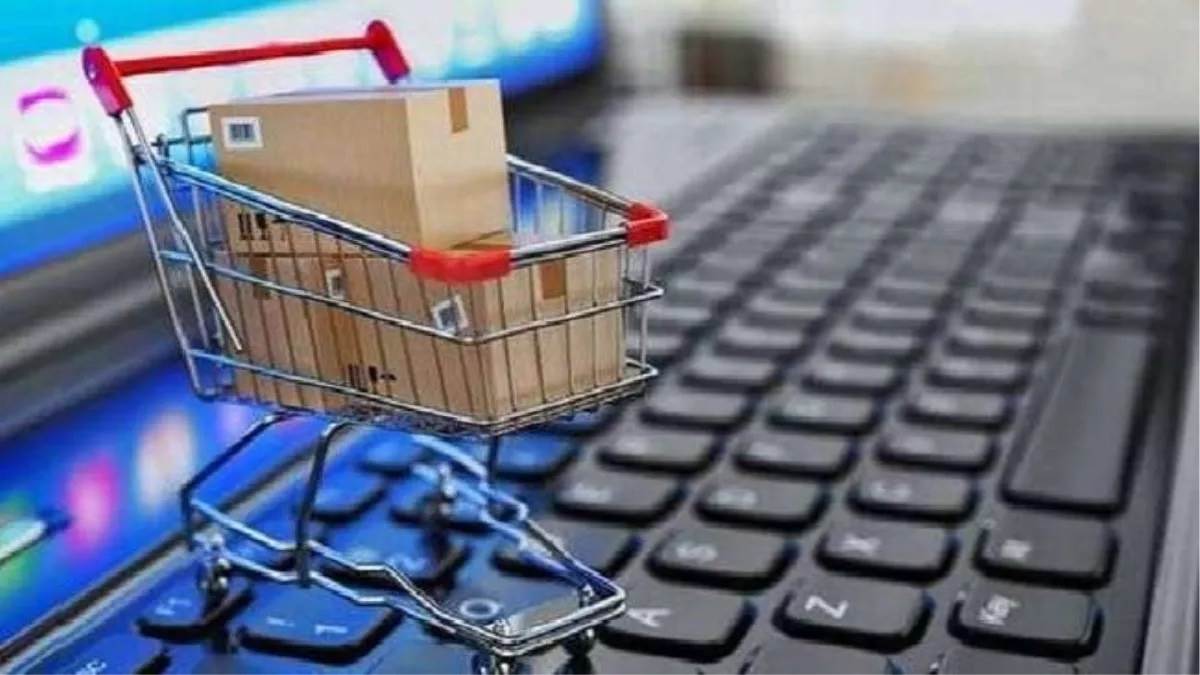 https://www.jagranimages.com/images/newimg/11122023/11_12_2023-shopping_1200_23601521.jpg