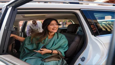 https://www.jagranimages.com/images/newimg/11122024/11_12_2024-dimple_yadav_winter_session_23846450_19717301.jpeg