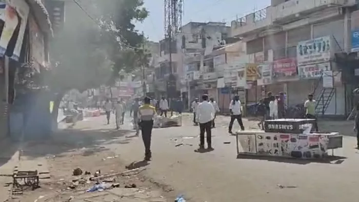 महाराष्ट्र के परभणी में बंद के दौरान बढ़ा आंदोलन (फोटो सोर्स-जागरण)