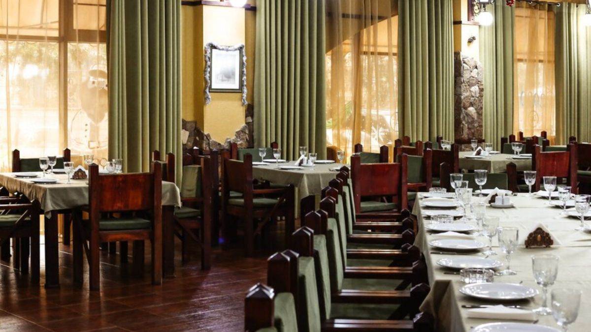 https://www.jagranimages.com/images/newimg/11122024/11_12_2024-restaurantt_23846408.jpg
