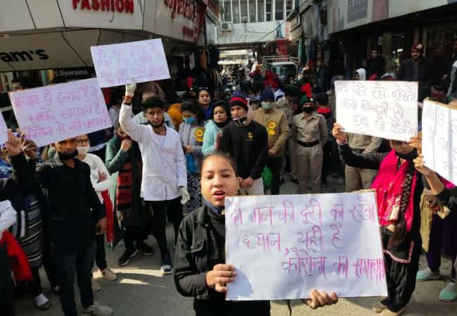 blood should flow in the veins not on the road