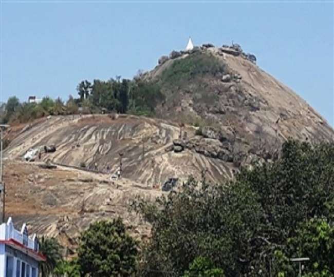 https://www.jagranimages.com/images/newimg/12012022/12_01_2022-mandar_parvat_22374557.jpg