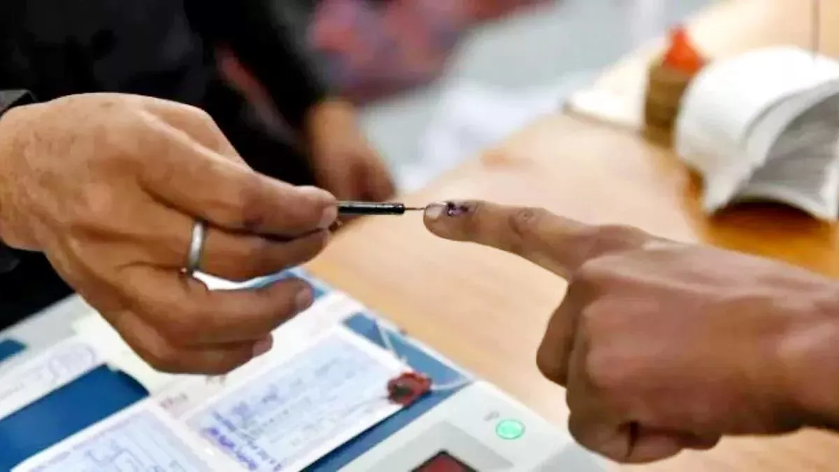 चुनावों में धन बल को रोकने के लिए उठाए कई कदम, सुप्रीम कोर्ट में बोला ECI