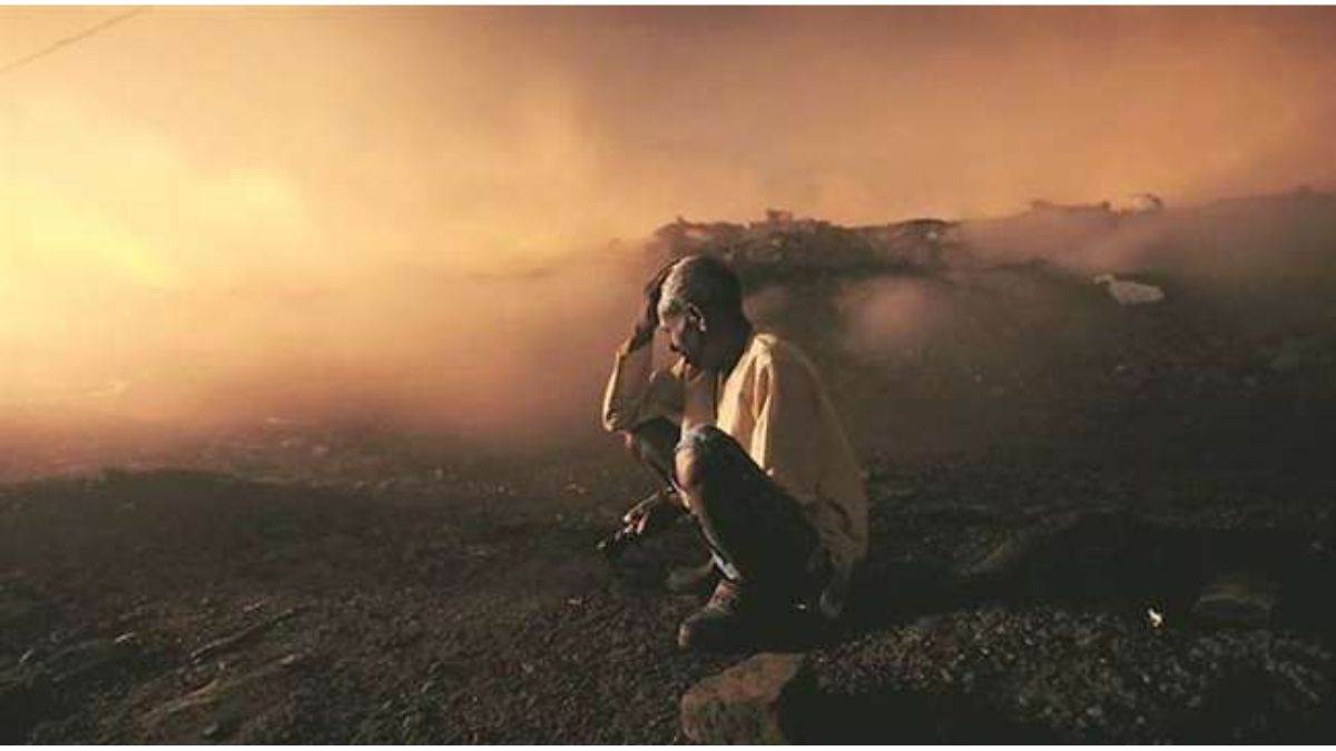 12 thousand families will be removed from fire affected areas of jharia coal secretary gave instructions in meeting