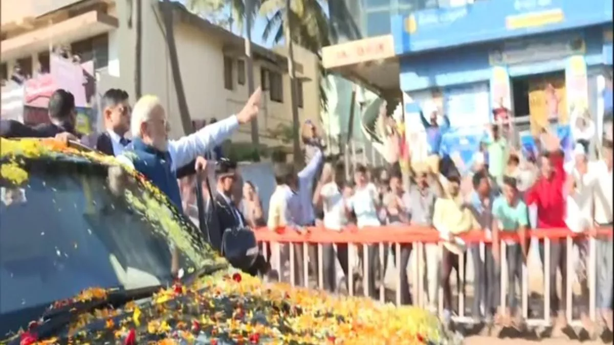 कर्नाटक में पीएम मोदी की सुरक्षा में बड़ी चूक।