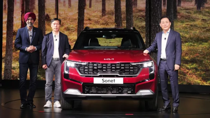 2024 Kia Sonet Facelift भारतीय बाजार में लॉन्च हो गई है।