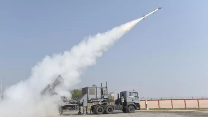 Odisha News: आकाश न्यू जेनरेशन मिसाइल का हुआ सफल परीक्षण, रक्षा मंत्री ने DRDO की पूरी टीम को दी बधाई