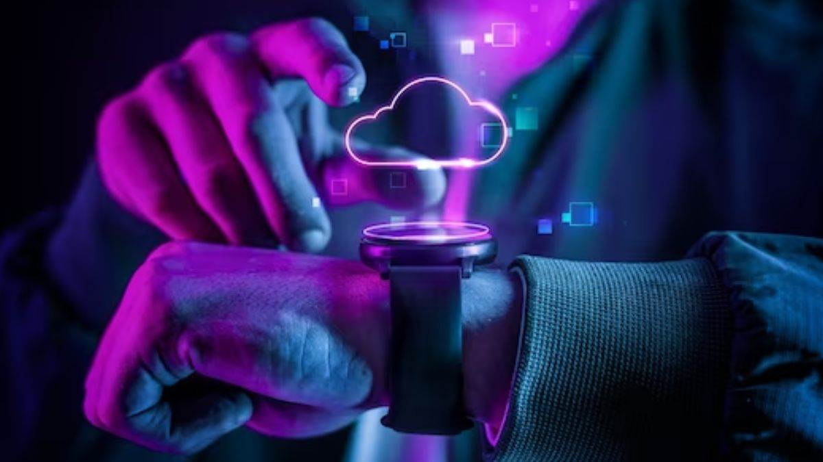 लॉन्च होते ही इन New Smartwatch ने उड़ाई रातों की नींद, AMOLED डिस्प्ले, लंबी बैटरी के चलते बनाई टॉप 5 में जगह