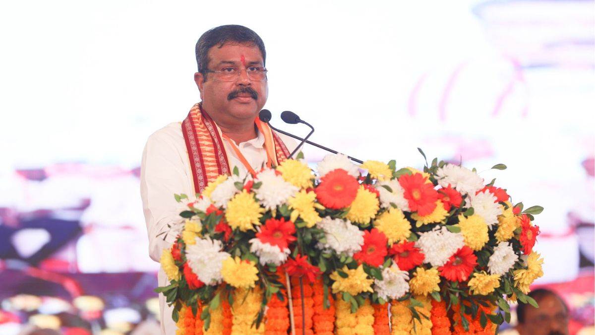 https://www.jagranimages.com/images/newimg/12012024/12_01_2024-dharmendra_pradhan_23627644.jpg