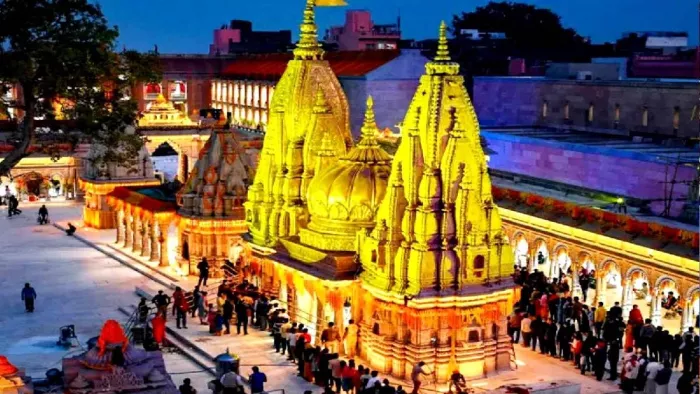 विश्वनाथ धाम के आसपास मीट की दुकान लगाने वालों पर हुई कार्रवाई। जागरण