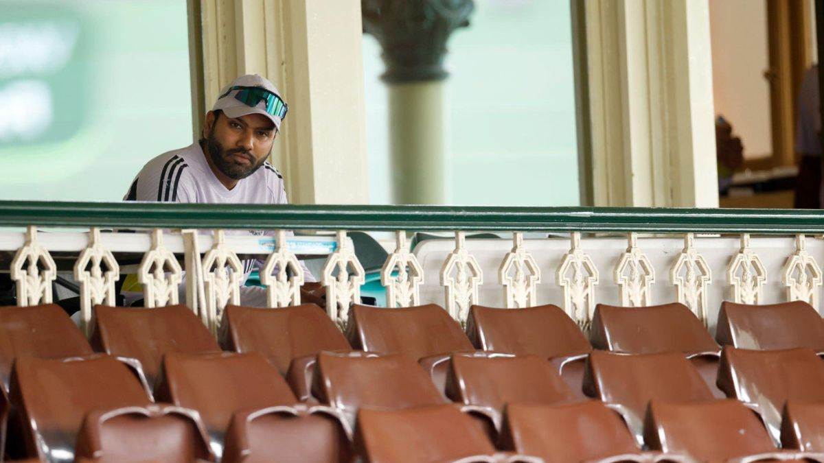 https://www.jagranimages.com/images/newimg/12012025/12_01_2025-rohit_sharma_scg_23865436.jpg