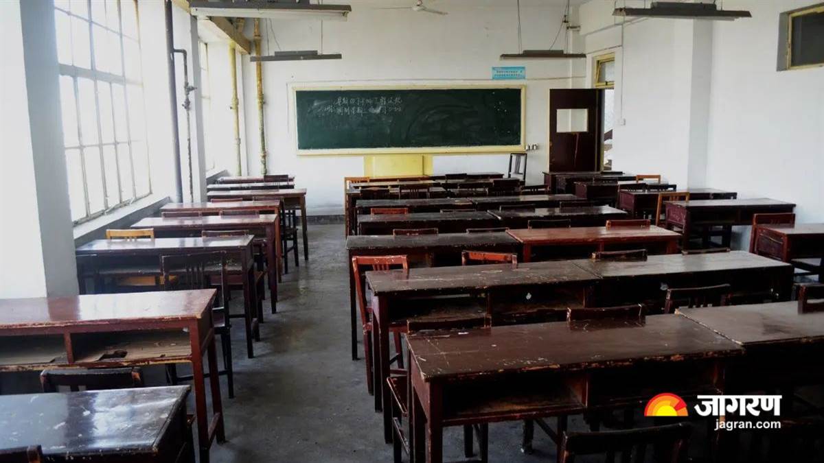 https://www.jagranimages.com/images/newimg/12012025/12_01_2025-schoolclose_23865547.jpg