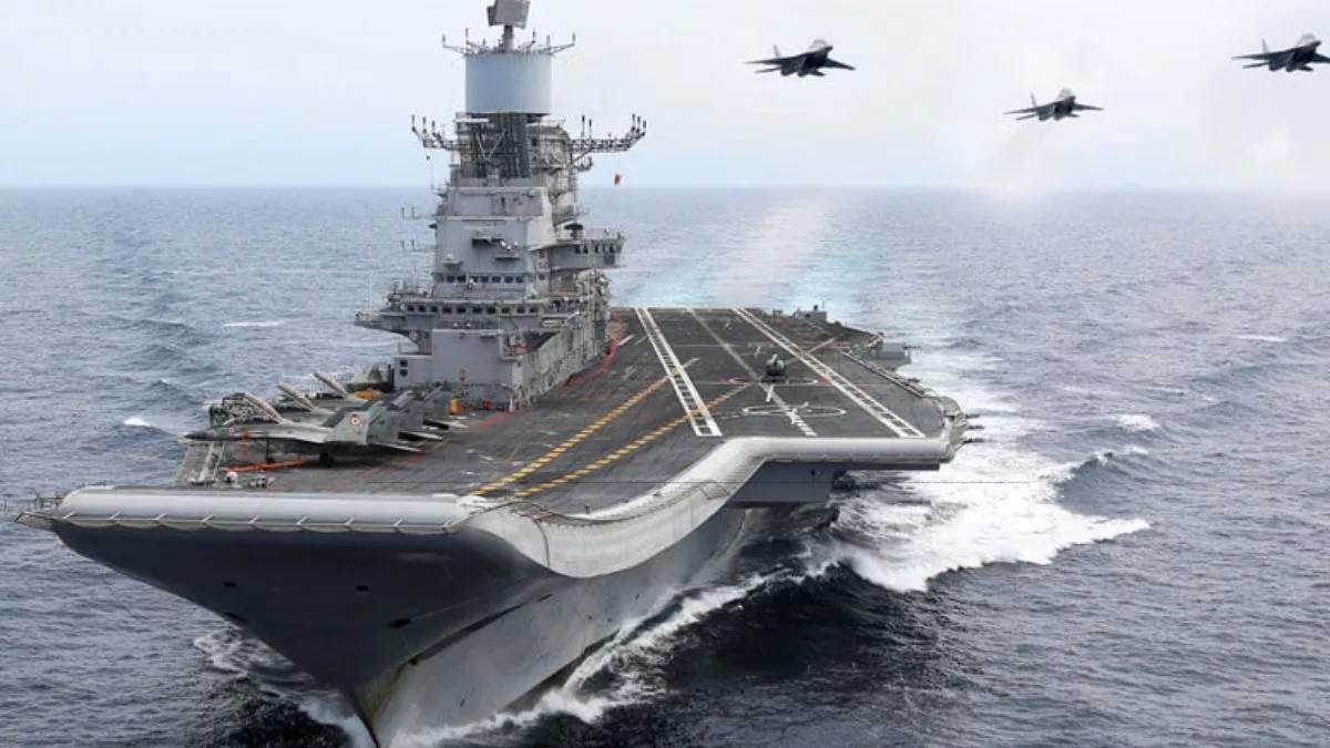 indian navy helped iranian ship stuck in trouble coast guard saved 11 people from ship stranded in sea