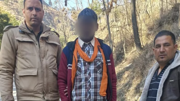 कुल्लू में नशा तस्करी का भंडाफोड़, दो चरस मामले में तीन लोग गिरफ्तार