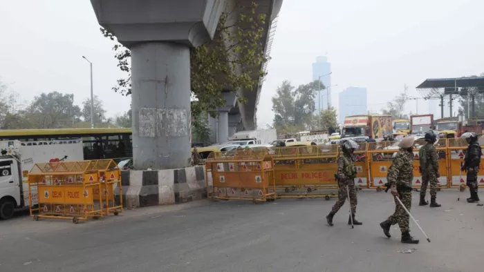 किसान आंदोलन के कारण दिल्ली जाने वाले रास्तों पर ट्रैफिक डायवर्ट