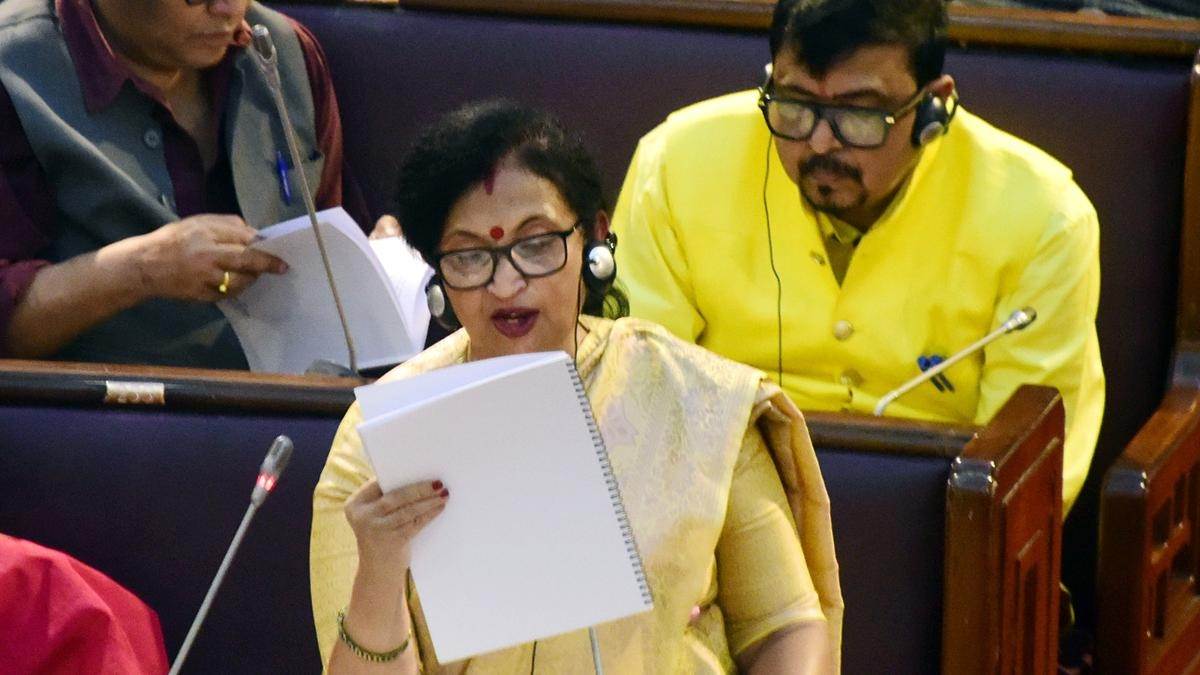 https://www.jagranimages.com/images/newimg/12022025/12_02_2025-budget_23883425.jpg