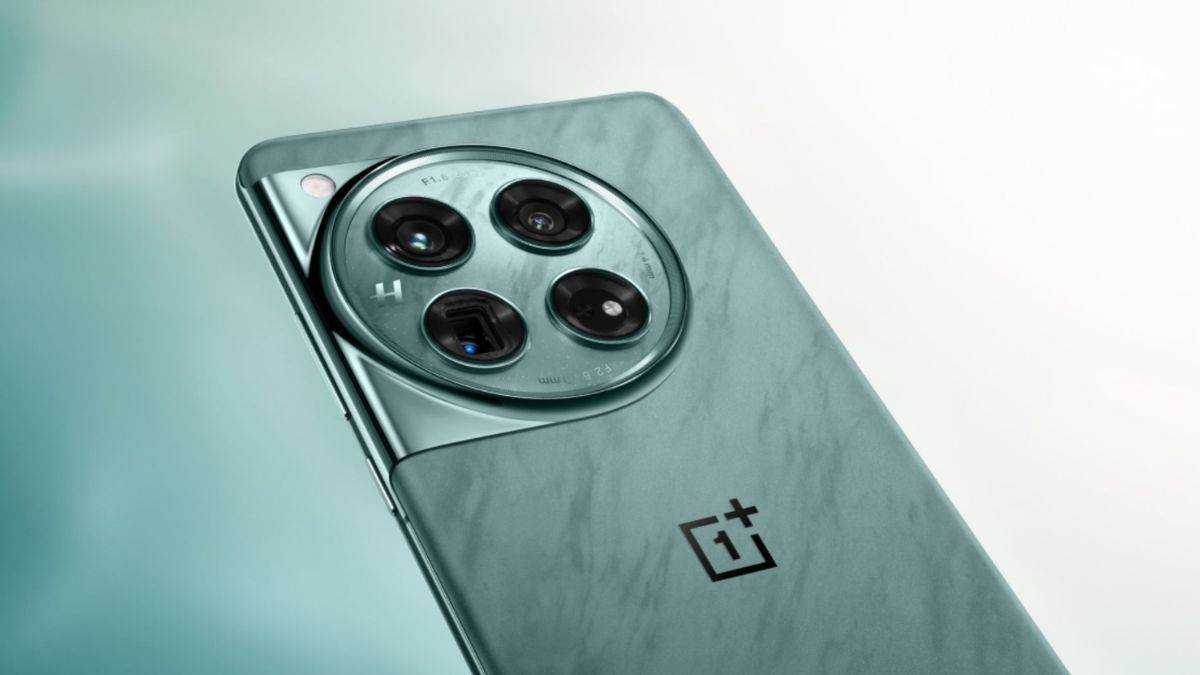 https://www.jagranimages.com/images/newimg/12022025/12_02_2025-oneplus_12_discount_23882615.jpg