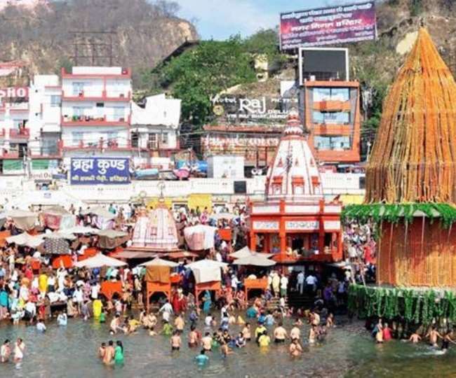 बिहार और उत्तराखंड में गंगा नदी का पानी नहाने योग्य हो गया है।