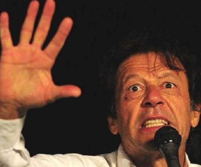 अव‍िश्‍वास प्रस्‍ताव को लेकर पाकिस्‍तान के पीएम इमरान खान ने विपक्ष पर हमला बोला है।