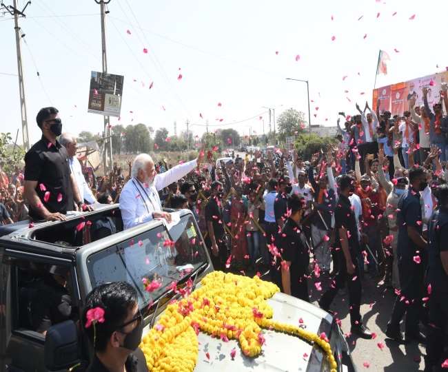 पीएम मोदी ने अहमदाबाद में किया रोड शो। फोटो इंटरनेट मीडिया