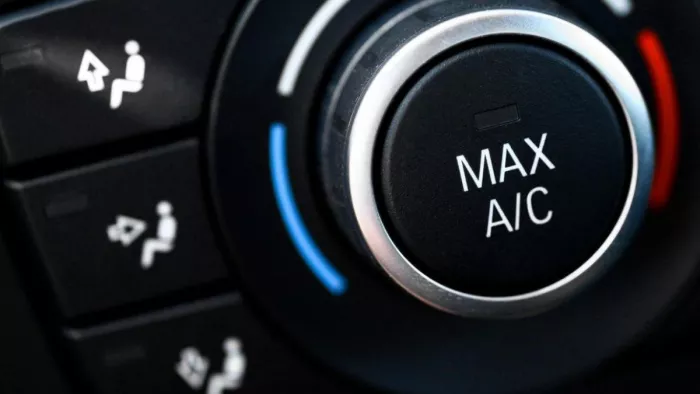 तपती गर्मी आने से पहले Car AC की कराएं सर्विस