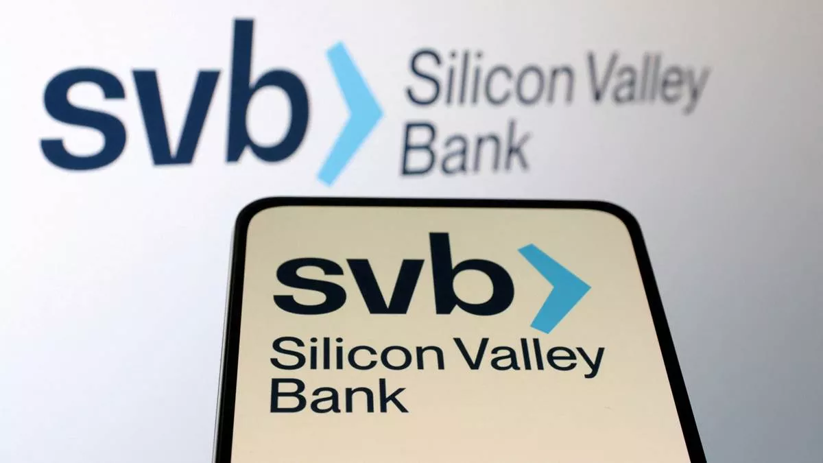 अमेरिका में Silicon Valley Bank डूबने पर इस भारतीय बैंक को देनी पड़ गई सफाई, जानिए क्या है पूरा मामला